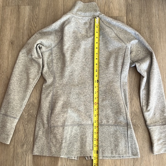 GAP up-down zipper w wrist finger holes 4 pockets Raglan sleeves - Picture 11 of 13